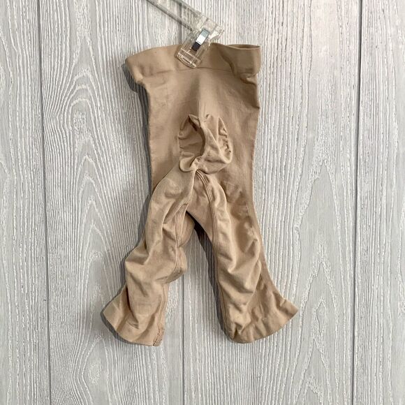 Skims Seamless Sculpt Mid Waist Thigh Short Clay Size XXS/XS NWOT - Picture 4 of 5